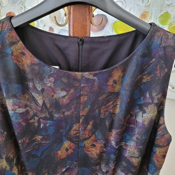 SOLD - Freda's Dark Floral Print Dress US 6 - Picture 3 of 9